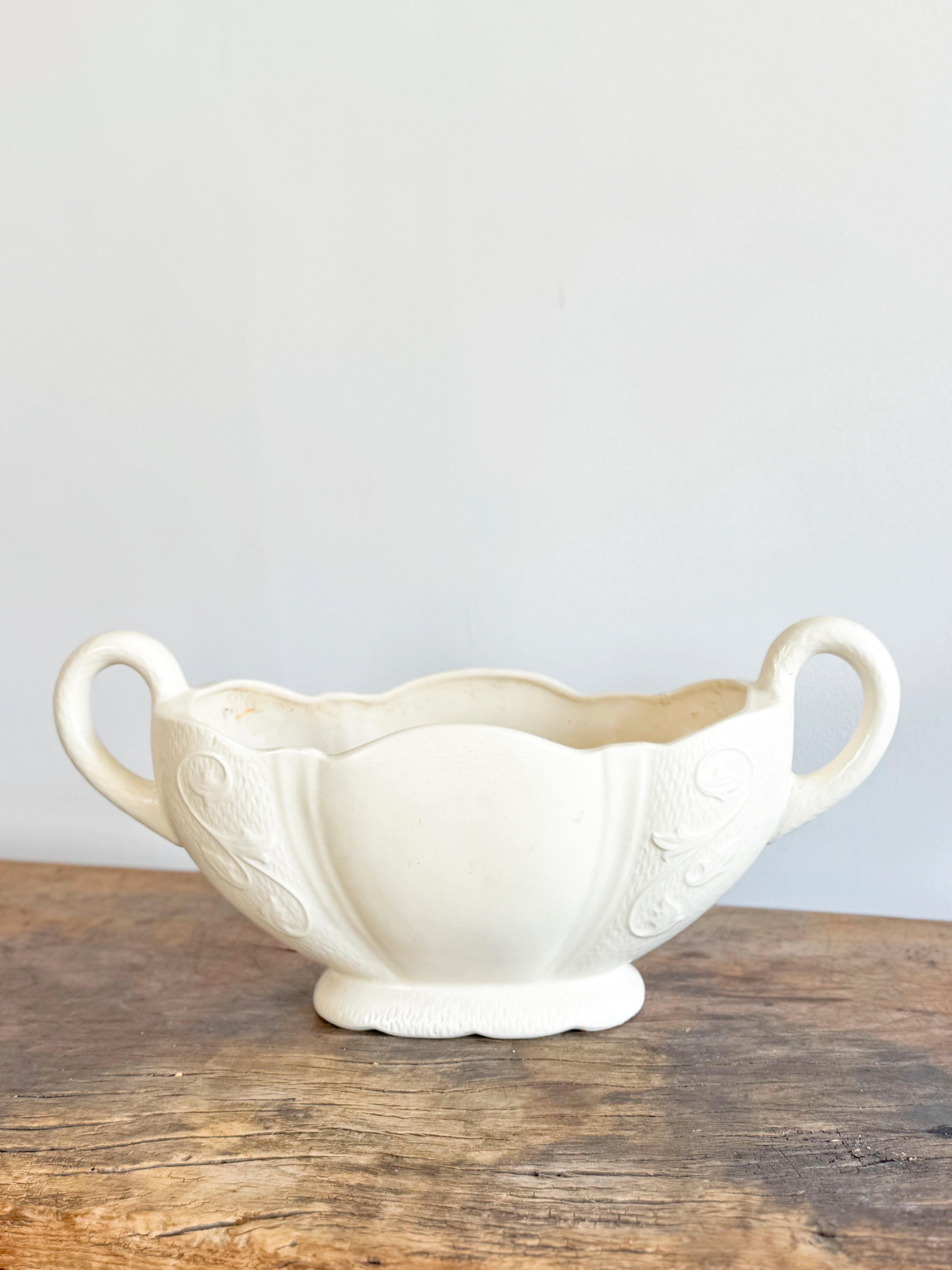 Cream antique mantle vase