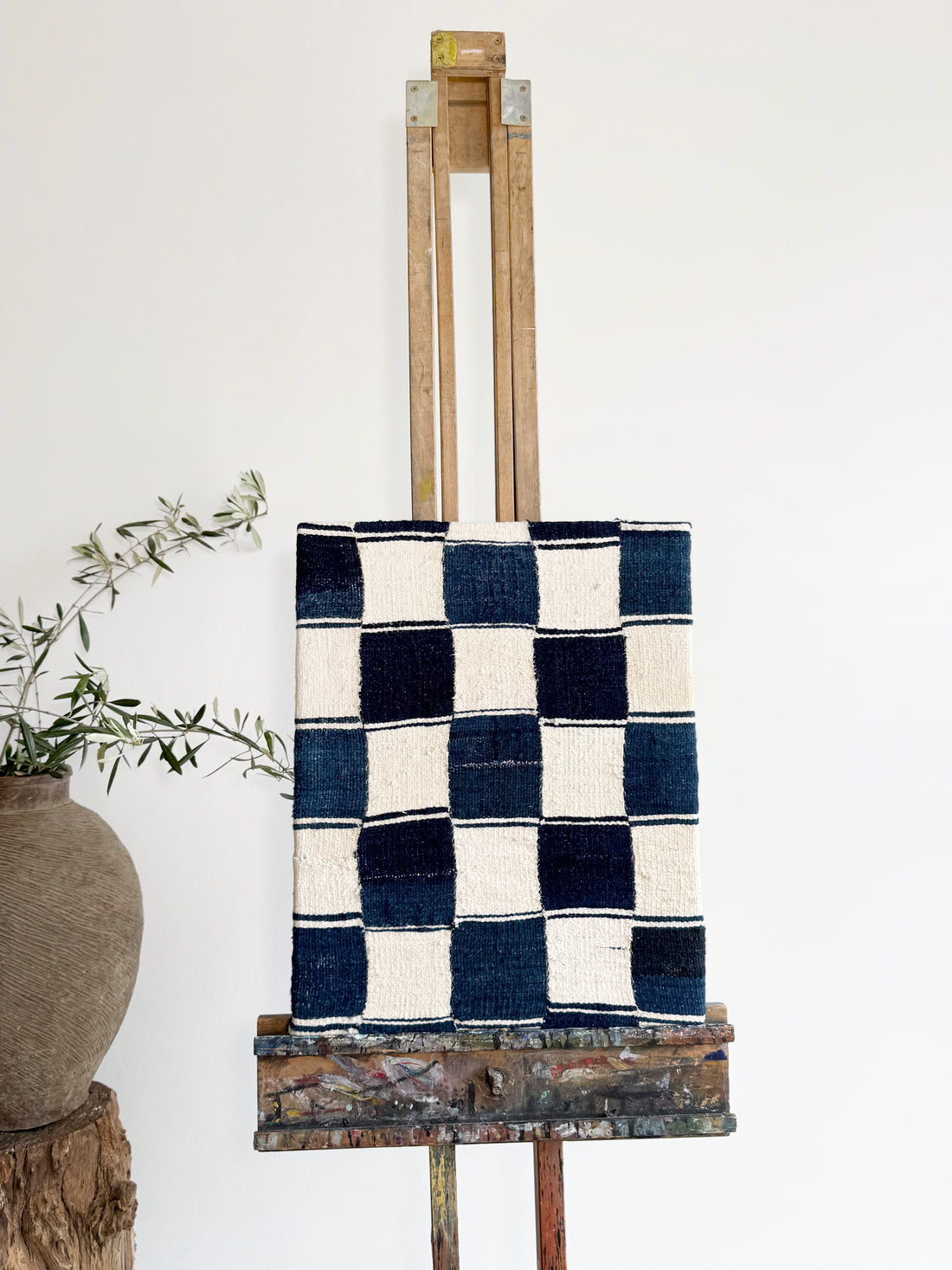 antiques London	
homeware shop London
interior styling objects London and Sussex
antique sourcing UK	
curated antiques	
antique homeware / antique homewares	
decorative antiques	
art and objects	
timeless home decor found objects decor
vintage home accessories
antique art	