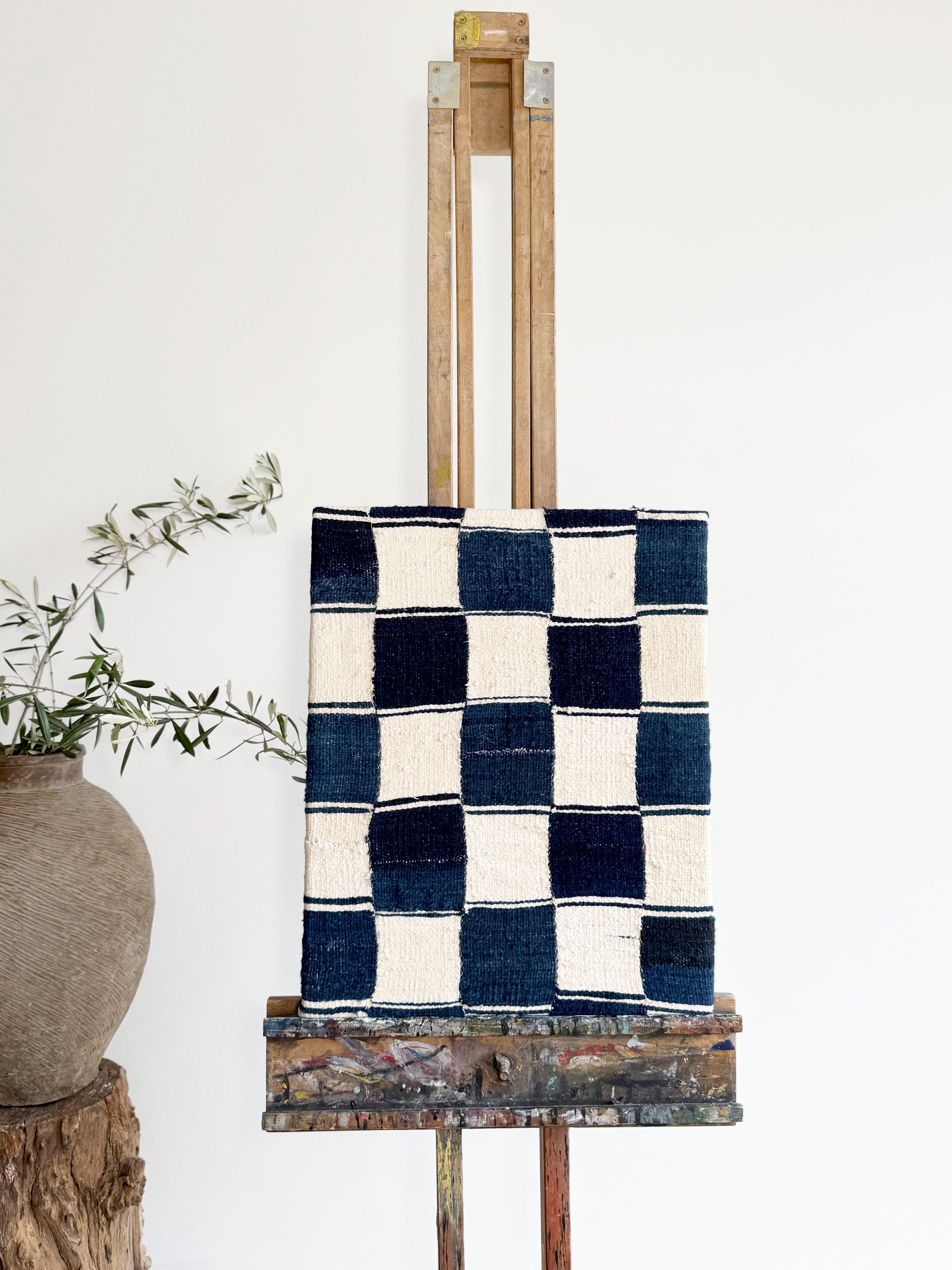 antiques London	
homeware shop London
interior styling objects London and Sussex
antique sourcing UK	
curated antiques	
antique homeware / antique homewares	
decorative antiques	
art and objects	
timeless home decor found objects decor
vintage home accessories
antique art	