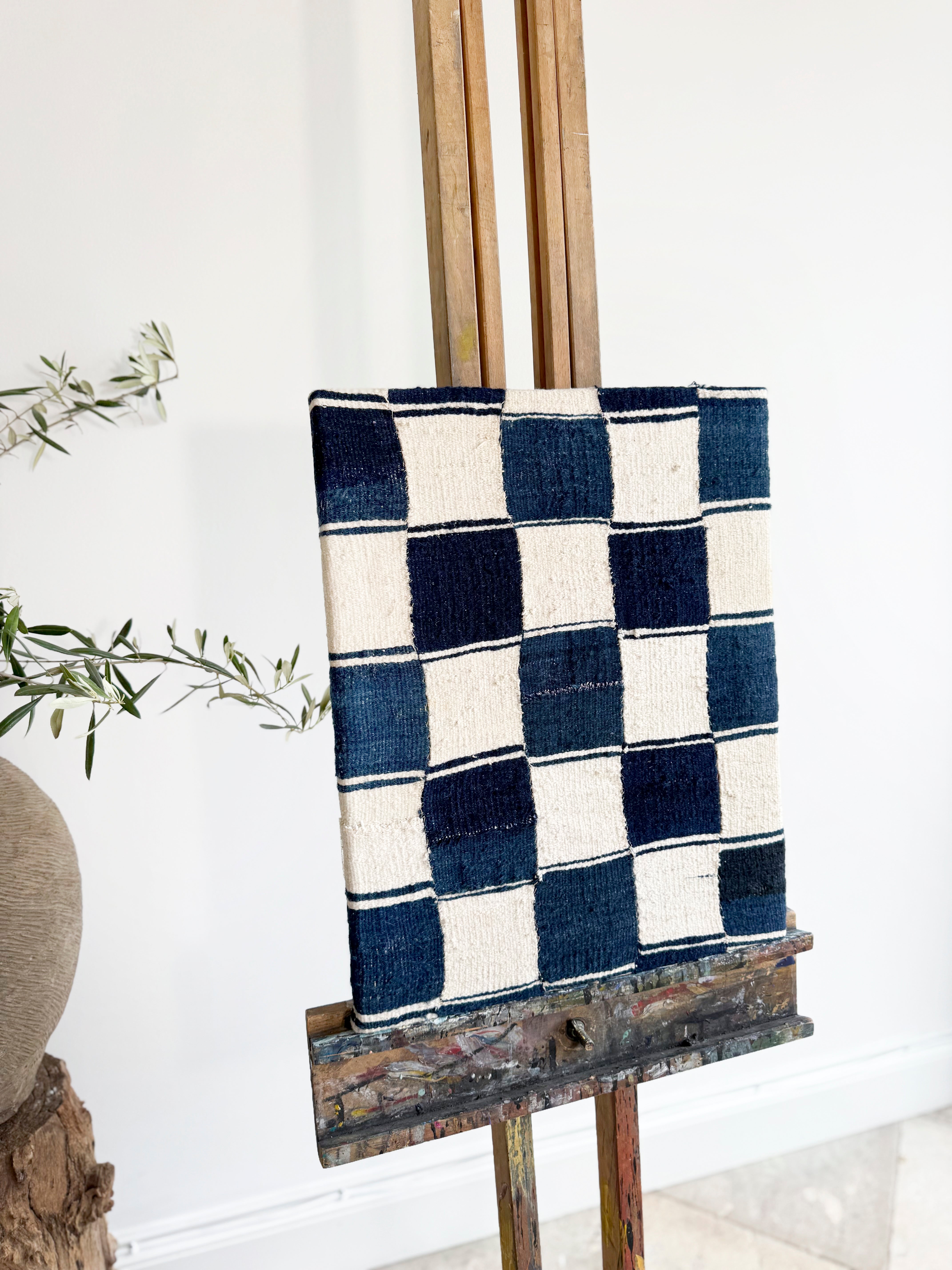 antiques London	
homeware shop London
interior styling objects London and Sussex
antique sourcing UK	
curated antiques	
antique homeware / antique homewares	
decorative antiques	
art and objects	
timeless home decor found objects decor
vintage home accessories
antique art	