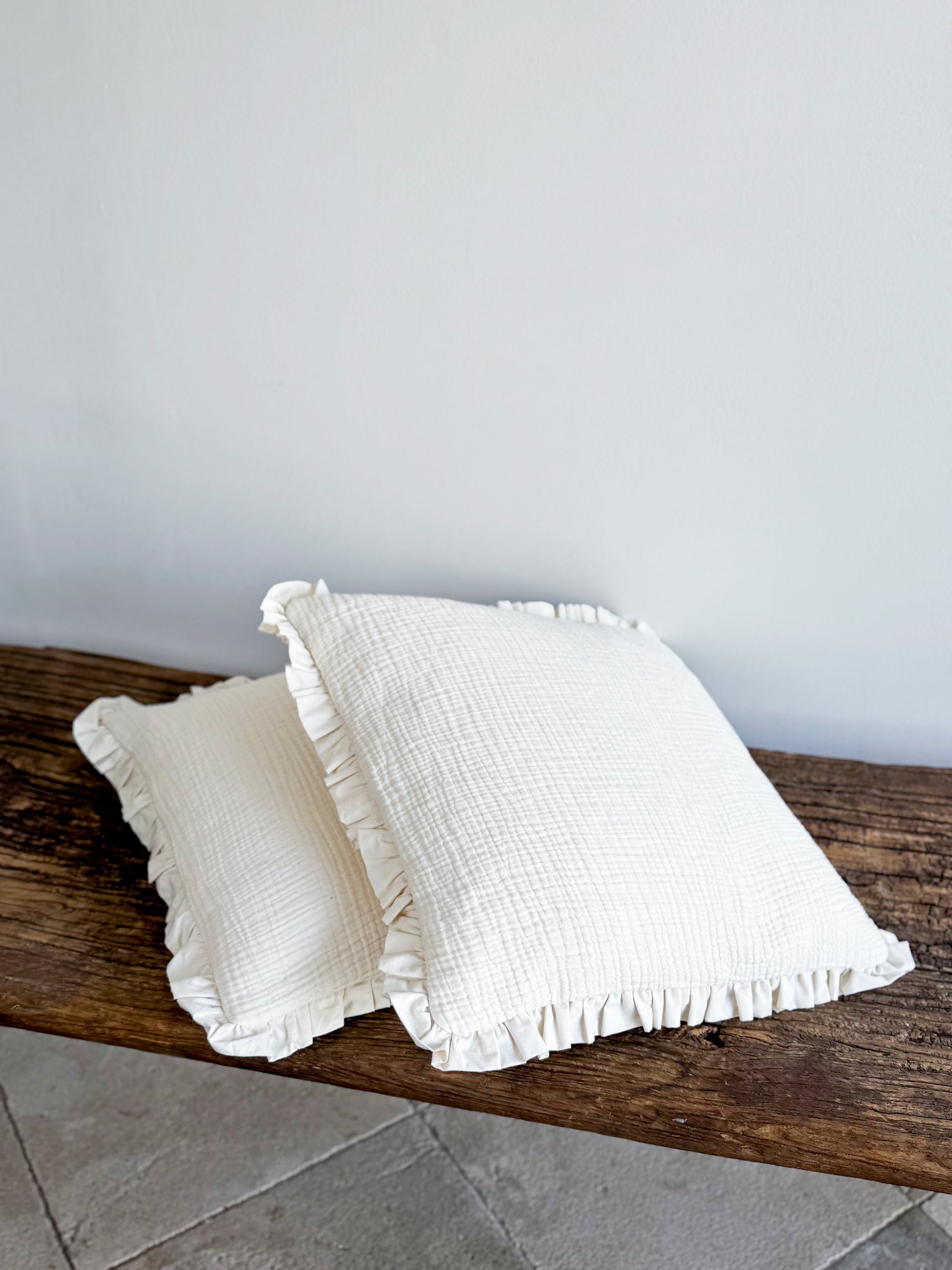 Organic Lifestyle Fyra Frilled Cushion Cover