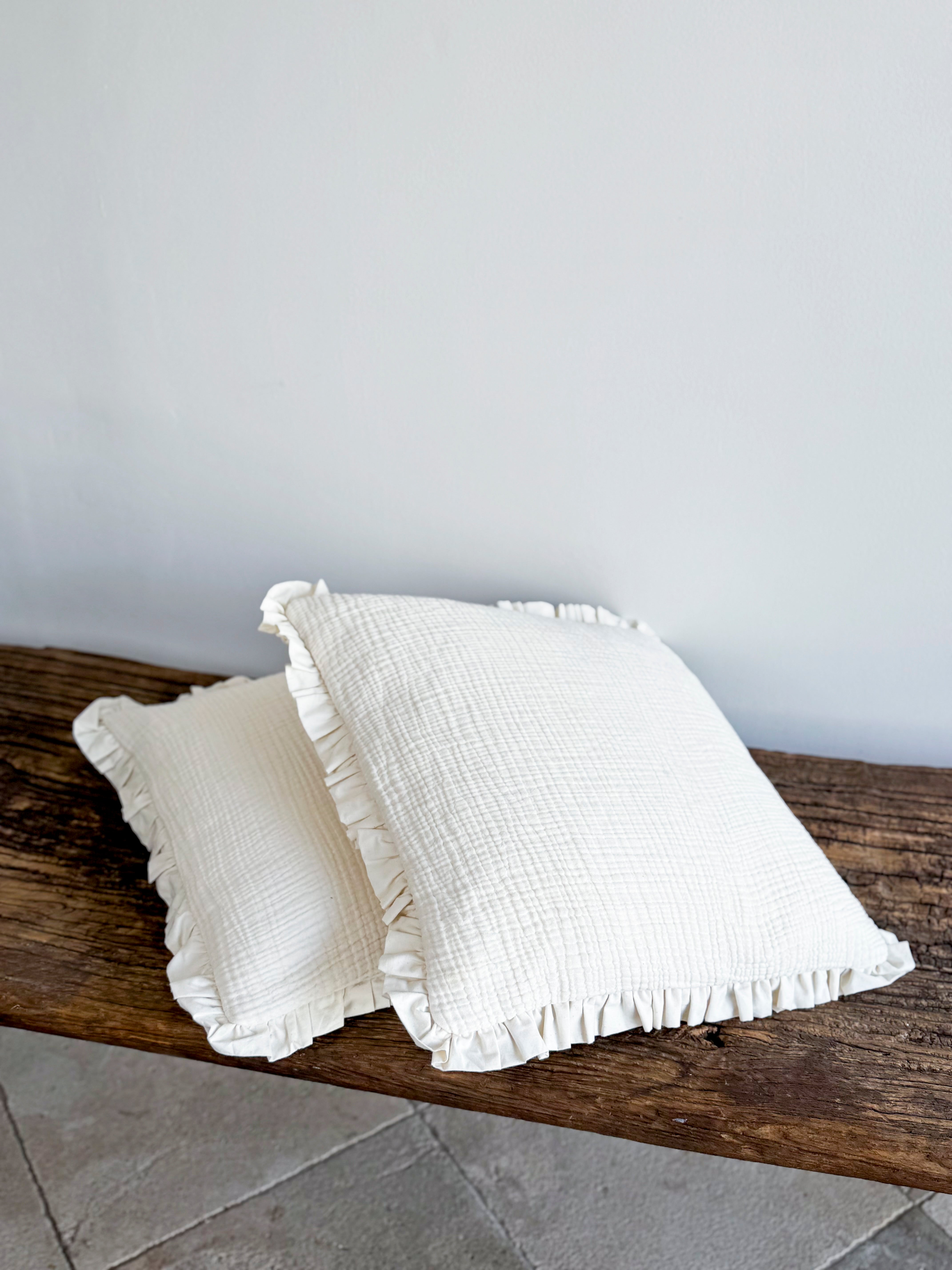 Organic Lifestyle Fyra Frilled Cushion Cover