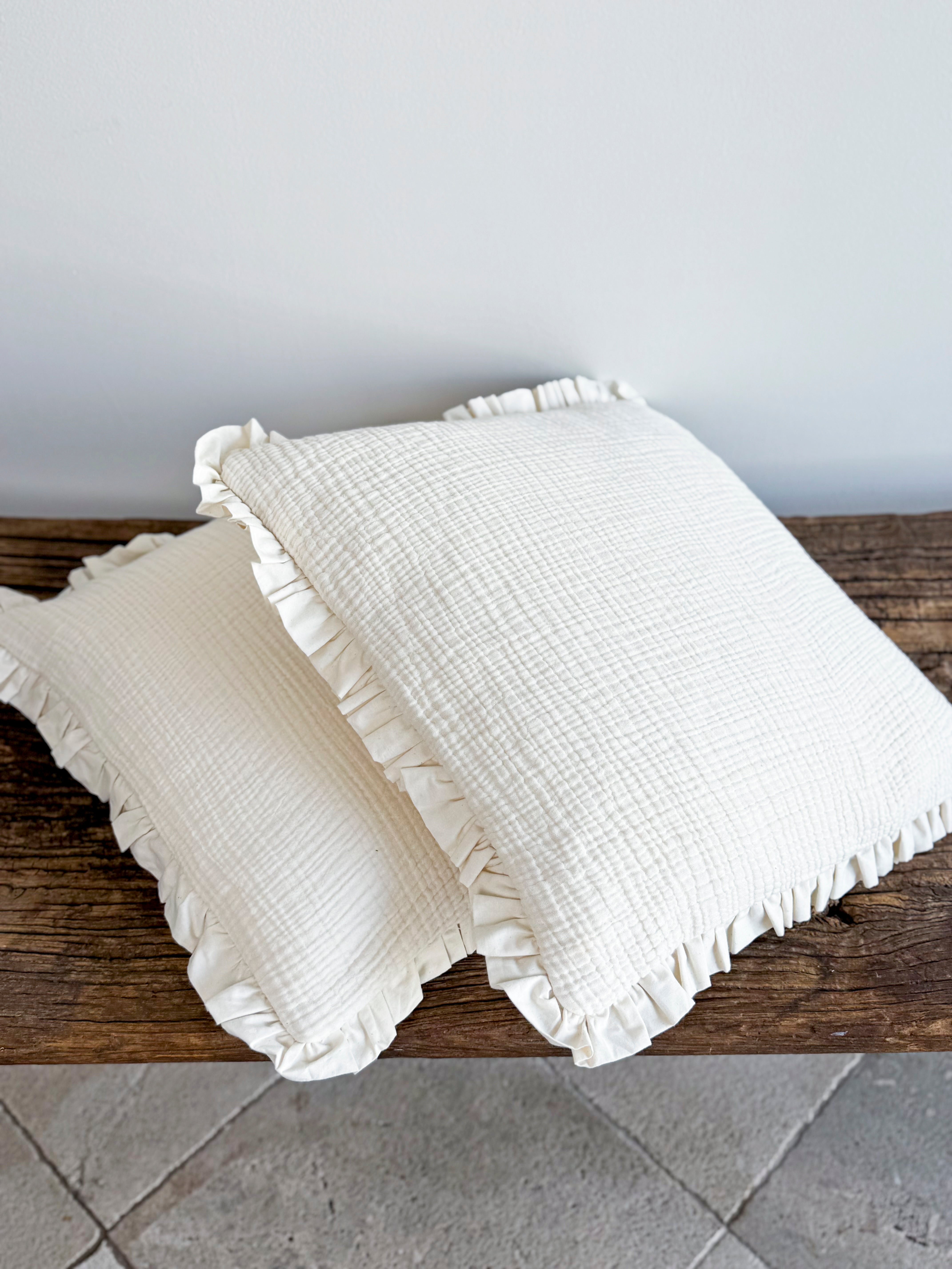 Organic Lifestyle Fyra Frilled Cushion Cover