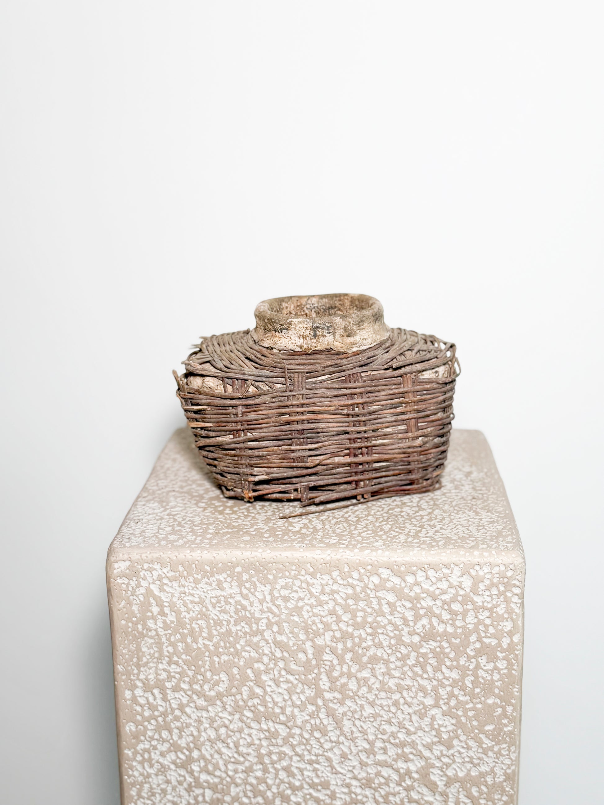 Antique vase loam basket 