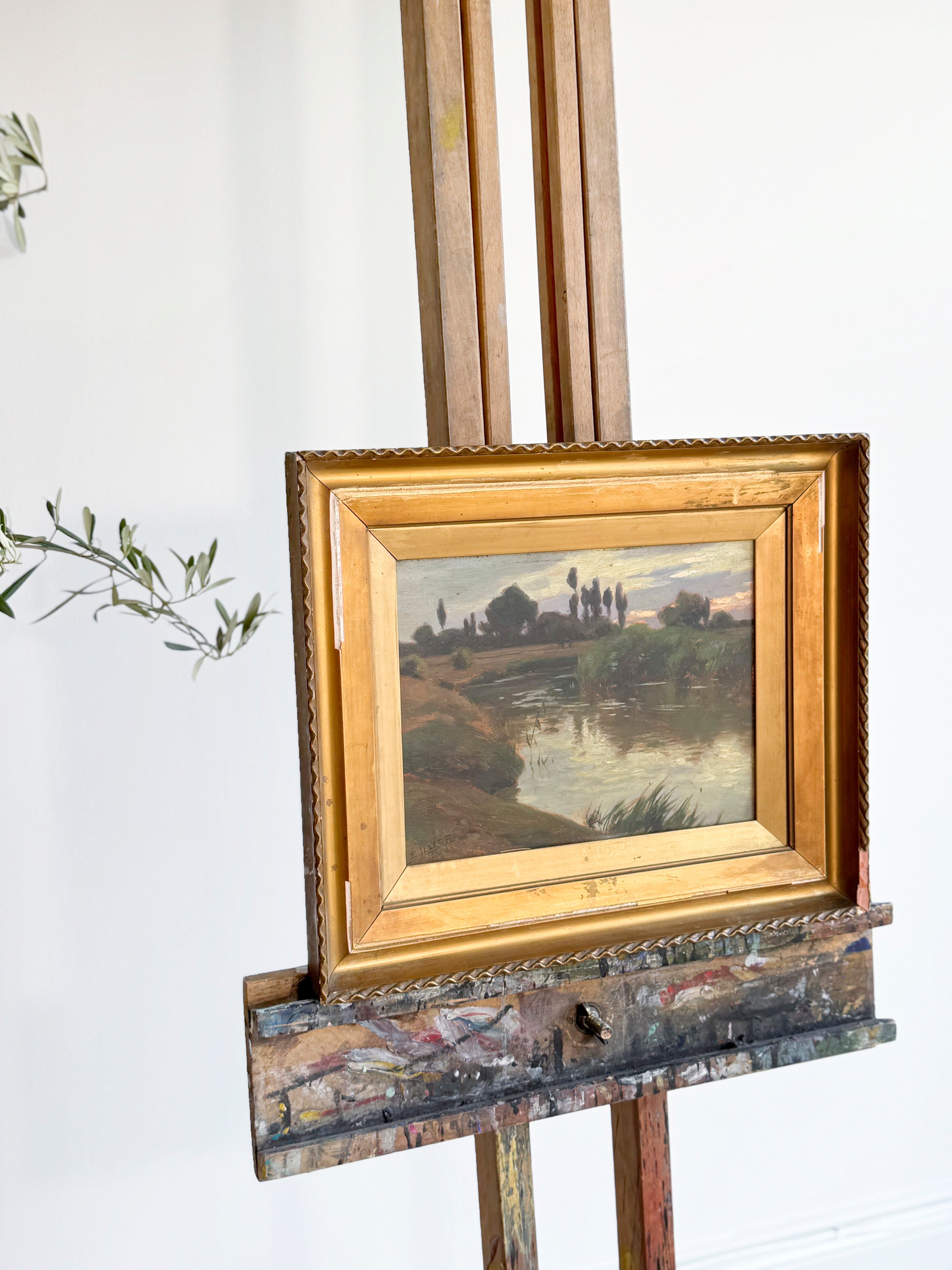 antiques London	
homeware shop London
interior styling objects London and Sussex
antique sourcing UK	
curated antiques	
antique homeware / antique homewares	
decorative antiques	
art and objects	
timeless home decor found objects decor
vintage home accessories
antique art	
sculptural home objects	