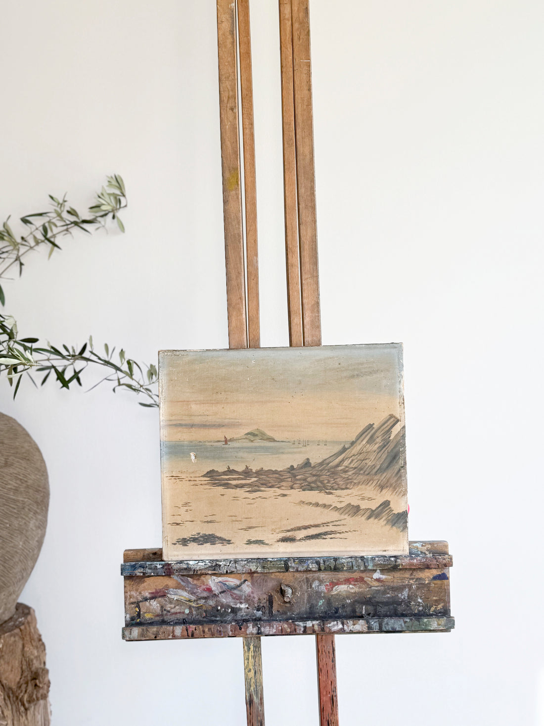 antiques London	
homeware shop London
interior styling objects London and Sussex
antique sourcing UK	
curated antiques	
antique homeware / antique homewares	
decorative antiques	
art and objects	
timeless home decor found objects decor
vintage home accessories
antique art	
sculptural home objects	