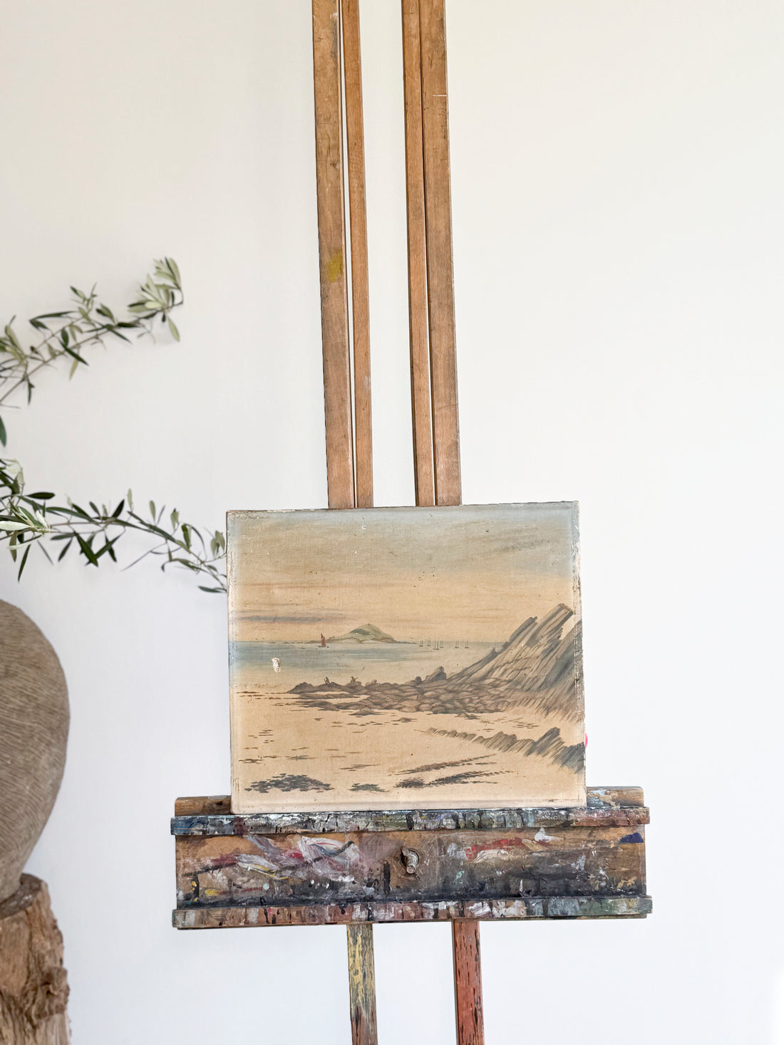 antiques London	
homeware shop London
interior styling objects London and Sussex
antique sourcing UK	
curated antiques	
antique homeware / antique homewares	
decorative antiques	
art and objects	
timeless home decor found objects decor
vintage home accessories
antique art	
sculptural home objects	